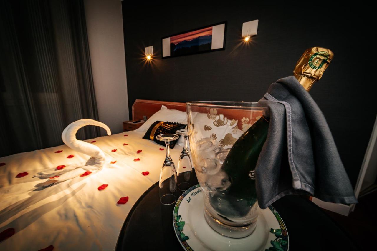Hotel Le Tivoli Vic-en-Bigorre Экстерьер фото