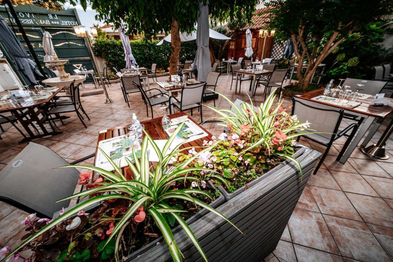 Hotel Le Tivoli Vic-en-Bigorre Экстерьер фото