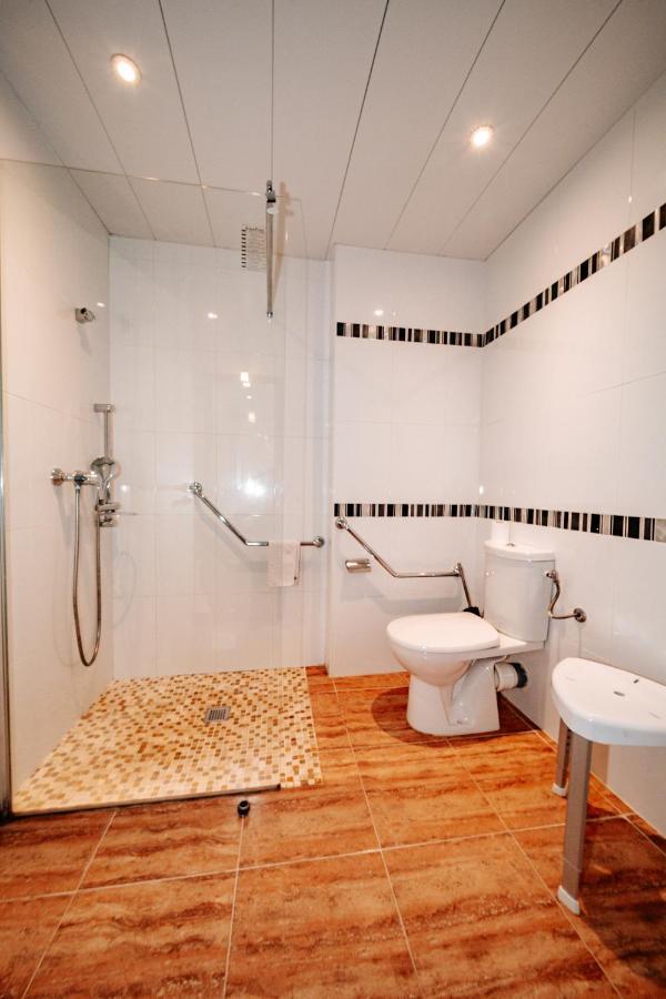 Hotel Le Tivoli Vic-en-Bigorre Экстерьер фото