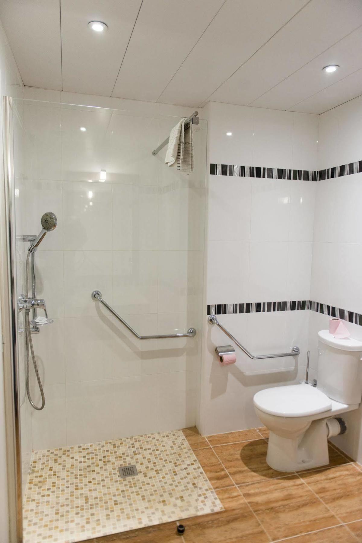 Hotel Le Tivoli Vic-en-Bigorre Экстерьер фото